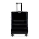 Heathrow Essential Check In, Heathrow Essential Check In All Black Noir