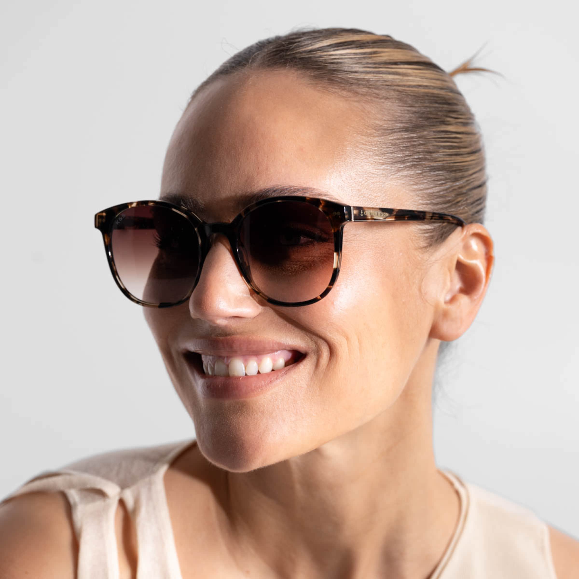 Nairobi Small Crystal Tortoise Brown