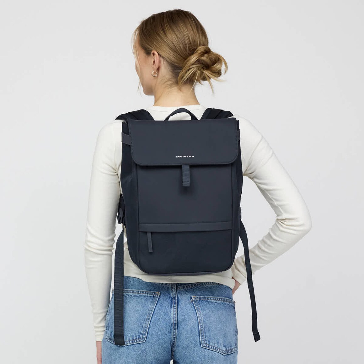 Fyn Navy Blue