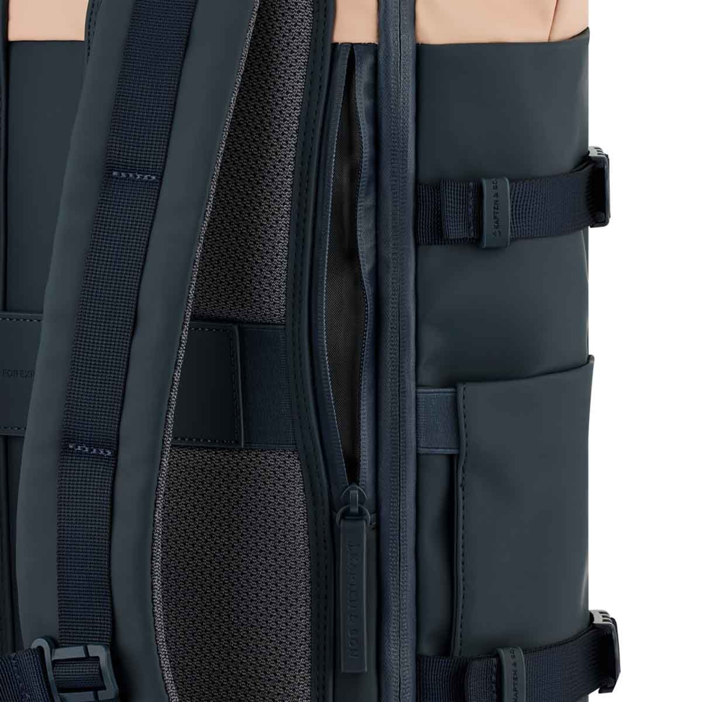 Helsinki Pro Navy Blush