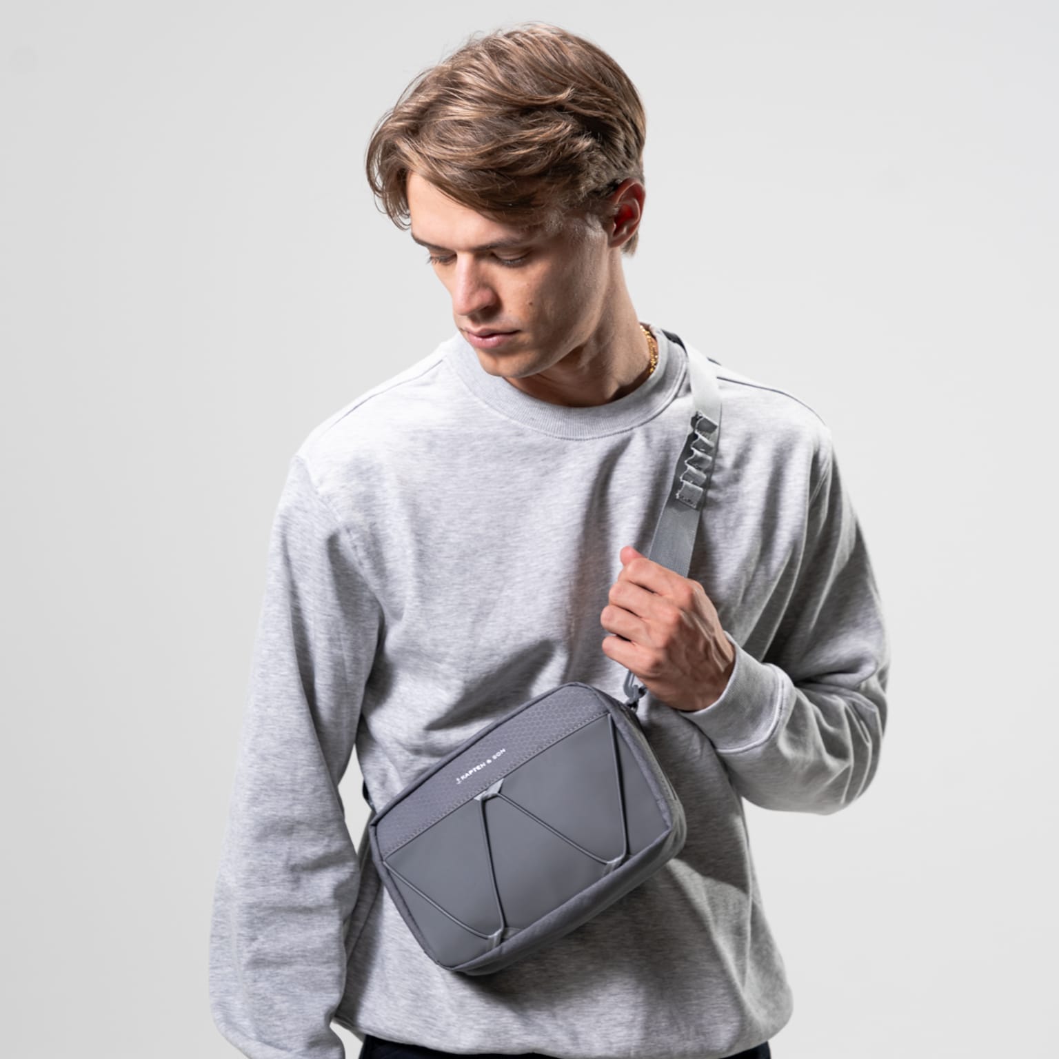 Banff Chest Bag, Banff Crossbody Stone Grey, Grijs, Afbeelding 2 van 10