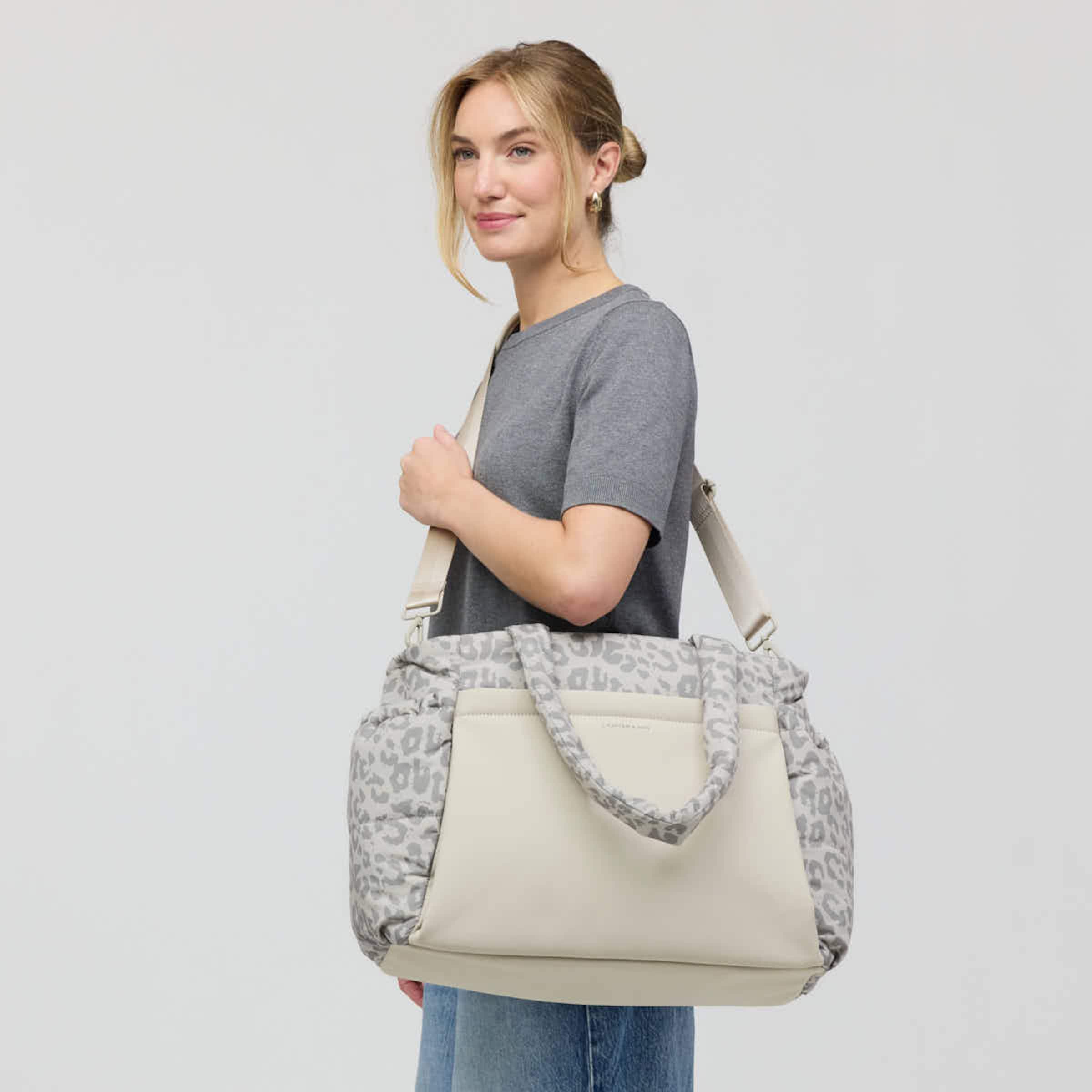 Hellvi Cloud Large Leo Sandstone