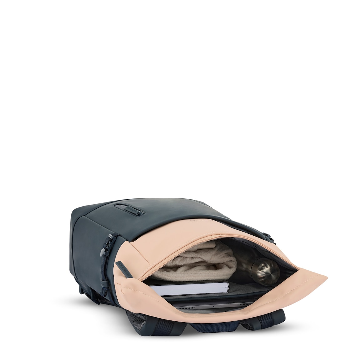 Helsinki Navy Blush