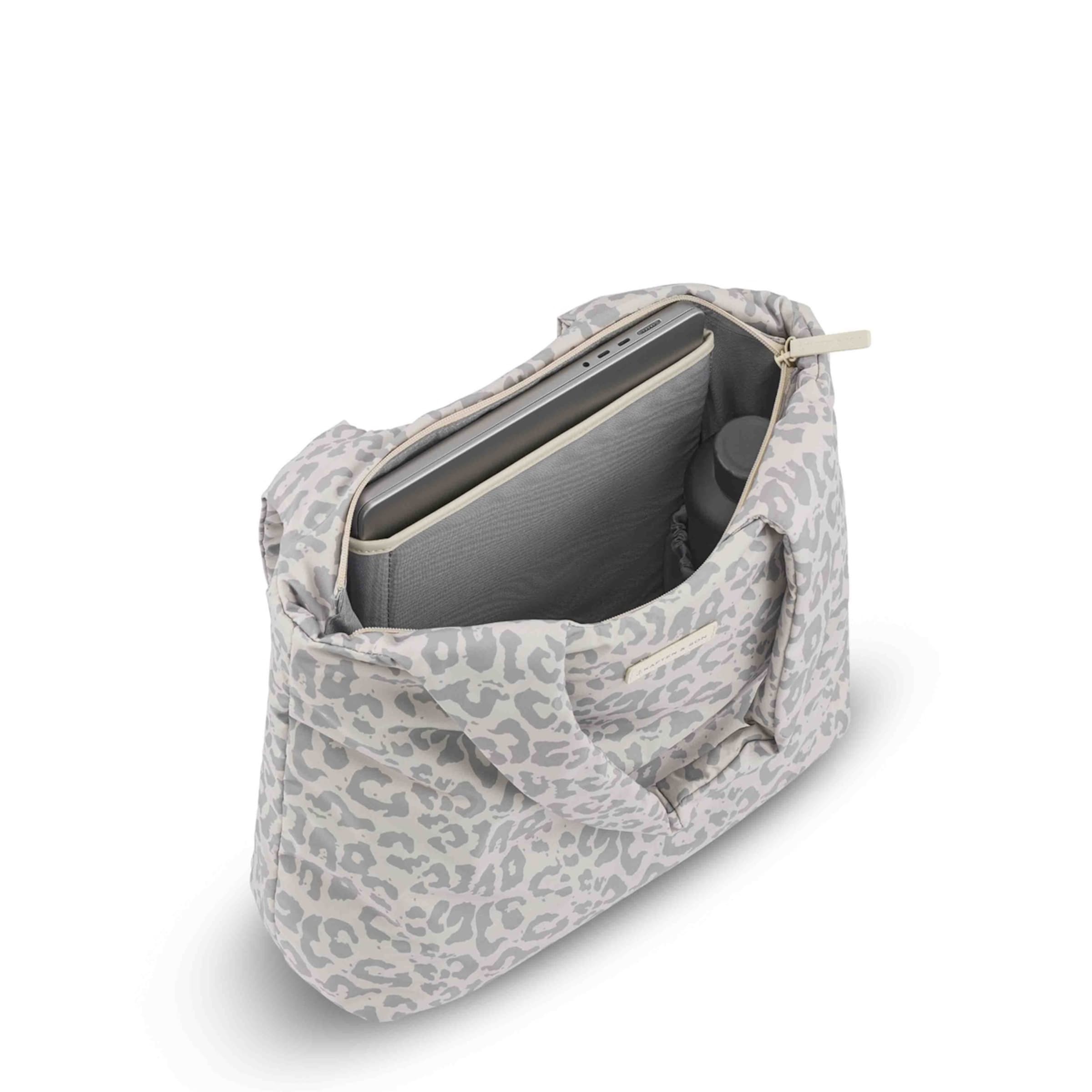 Skara Cloud Shopper Leo Sandstone