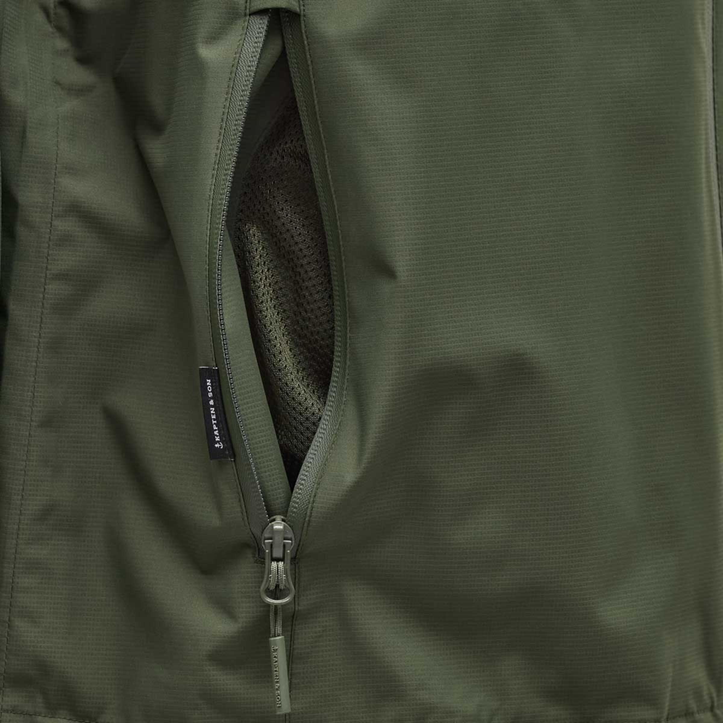 Heavy Rain Jacket Olive