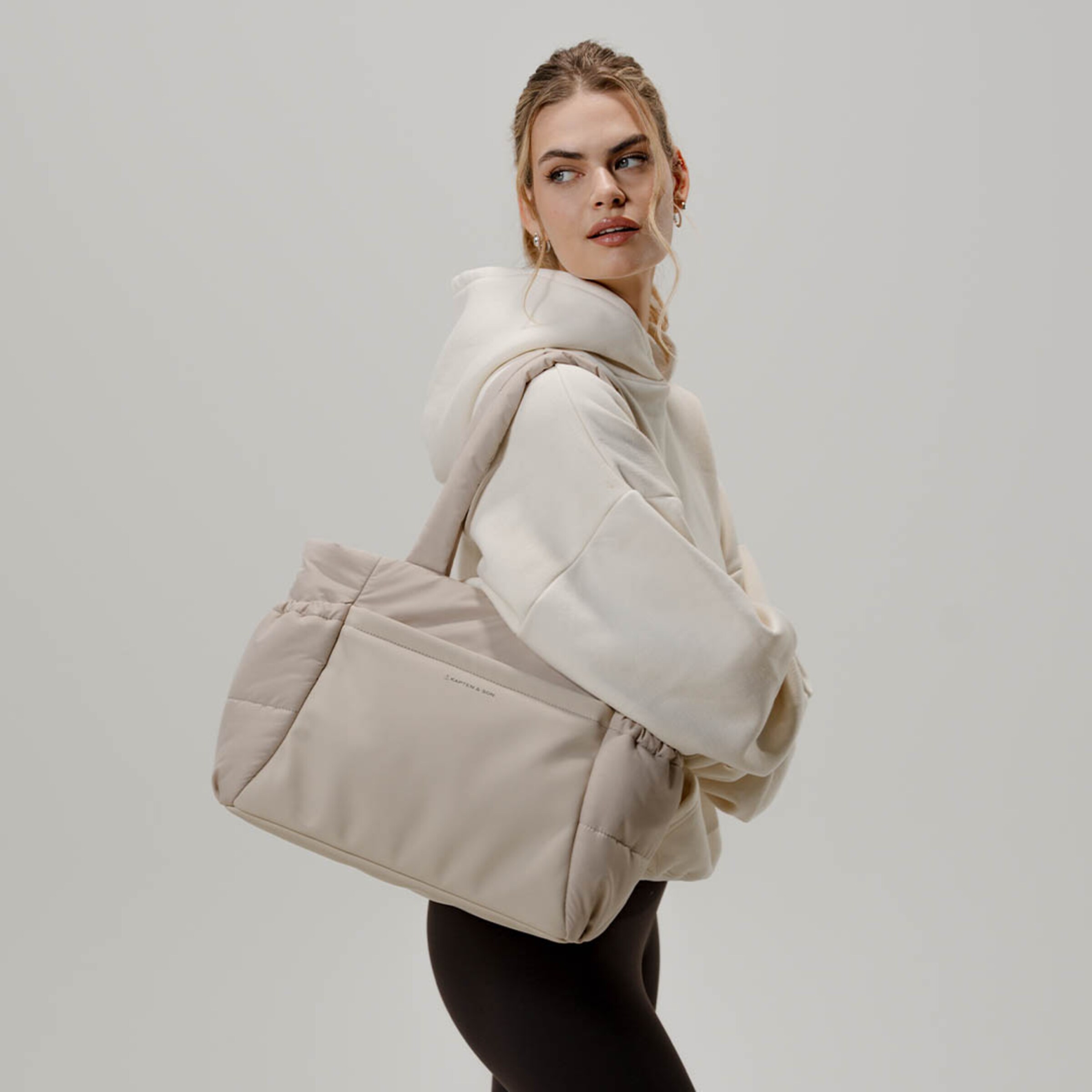 Hellvi Cloud Medium Sandstone