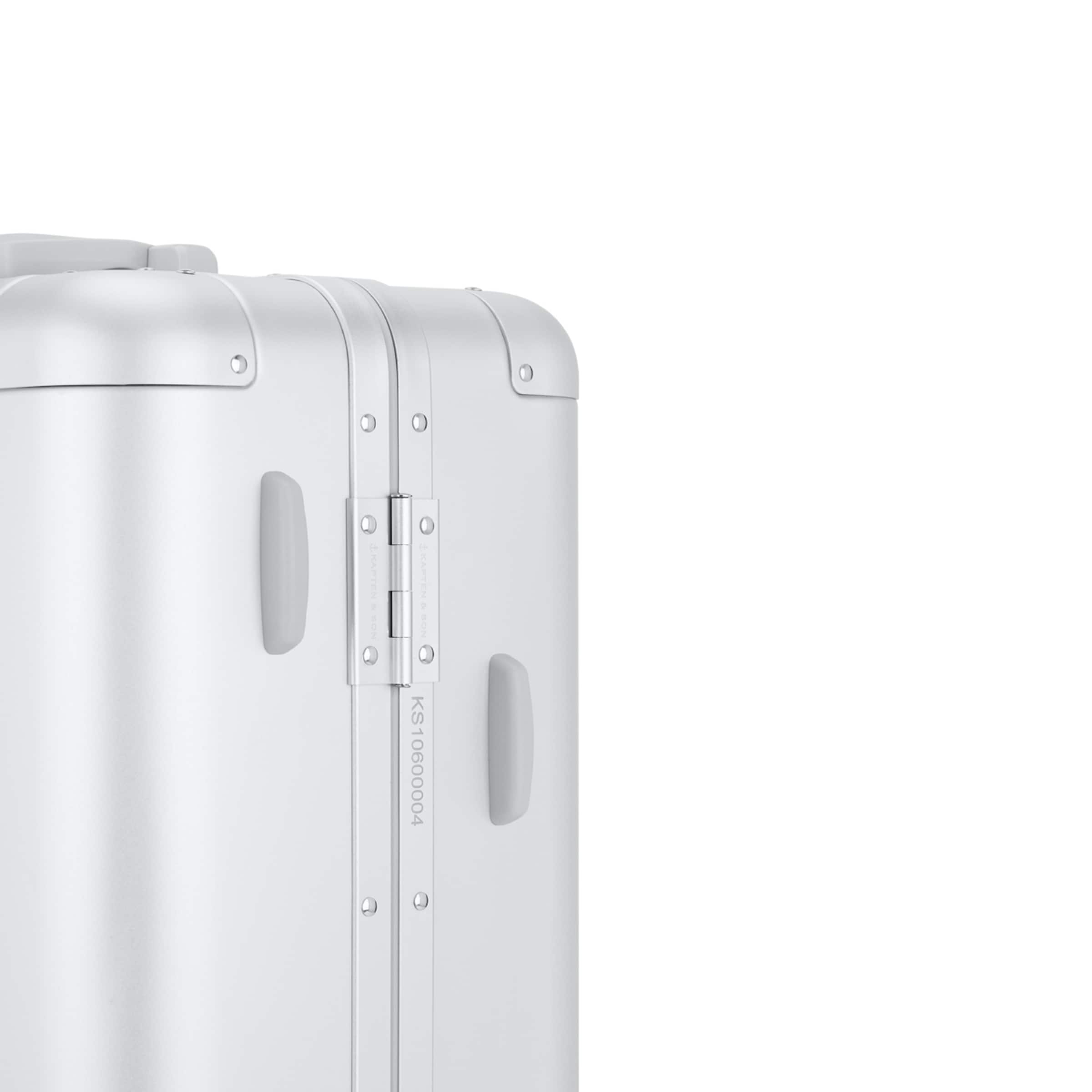 Heathrow Aluminium Cabin Silver