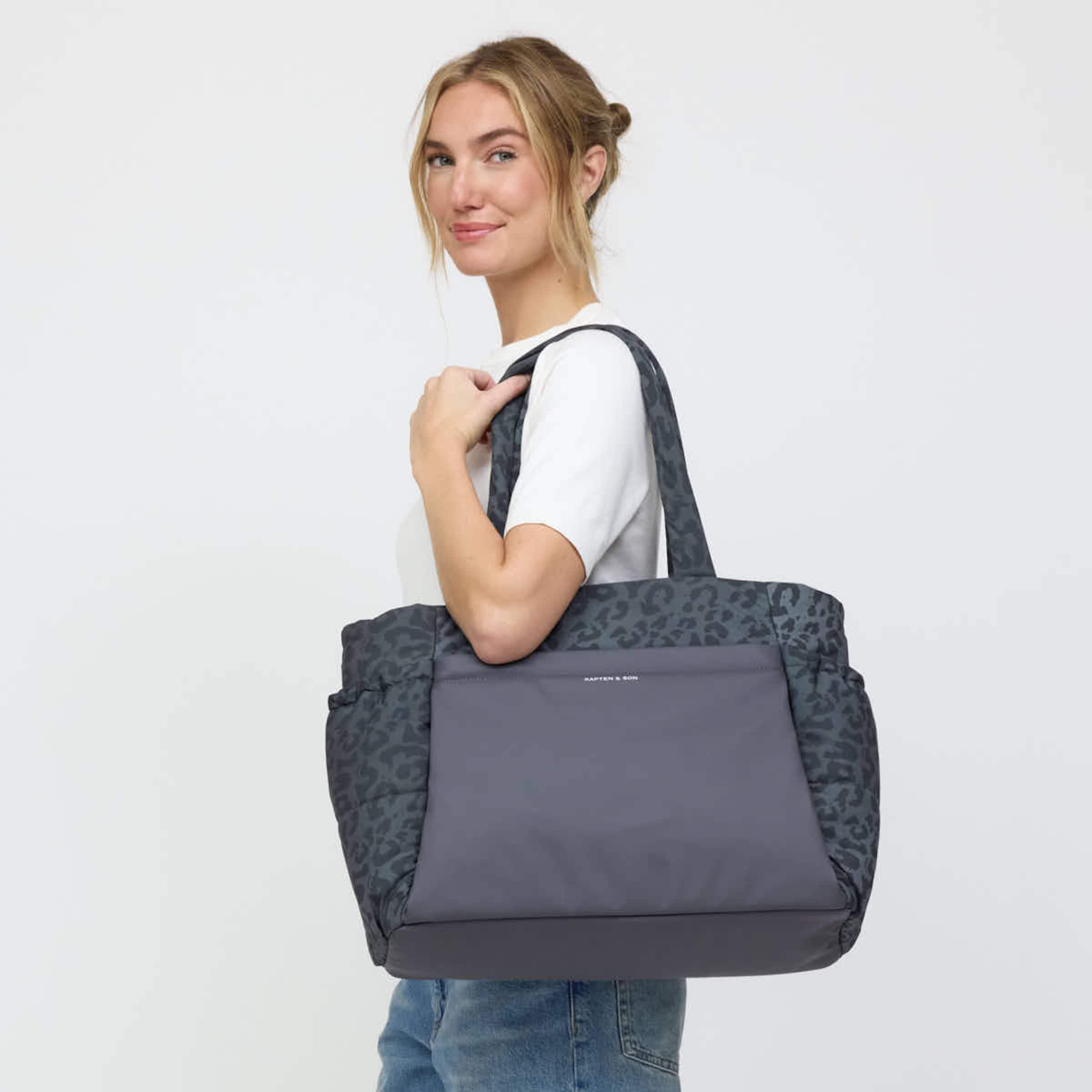 Hellvi Cloud Large Leo Dark Grey