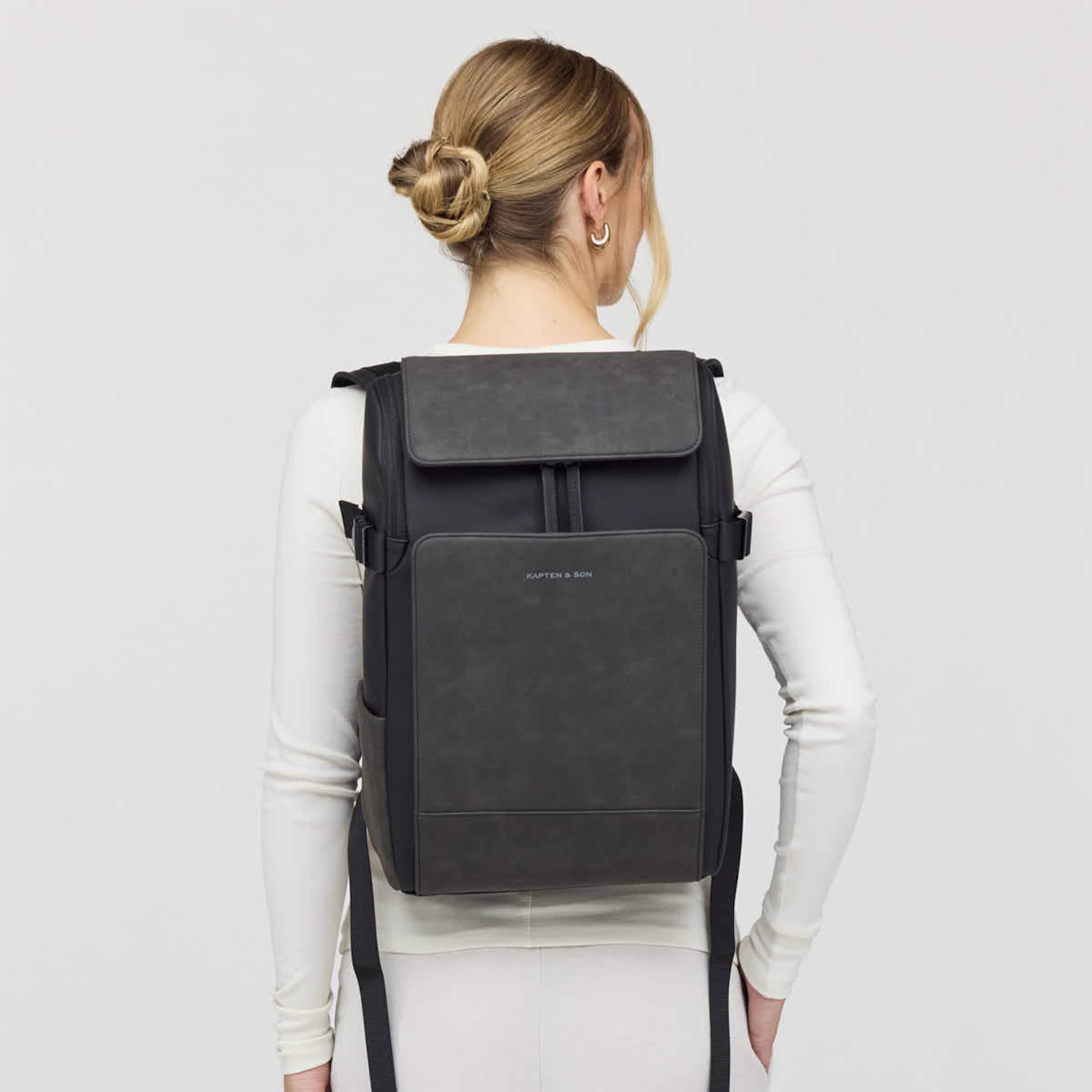 Bali Medium All Black by Mariefeandjakesnow