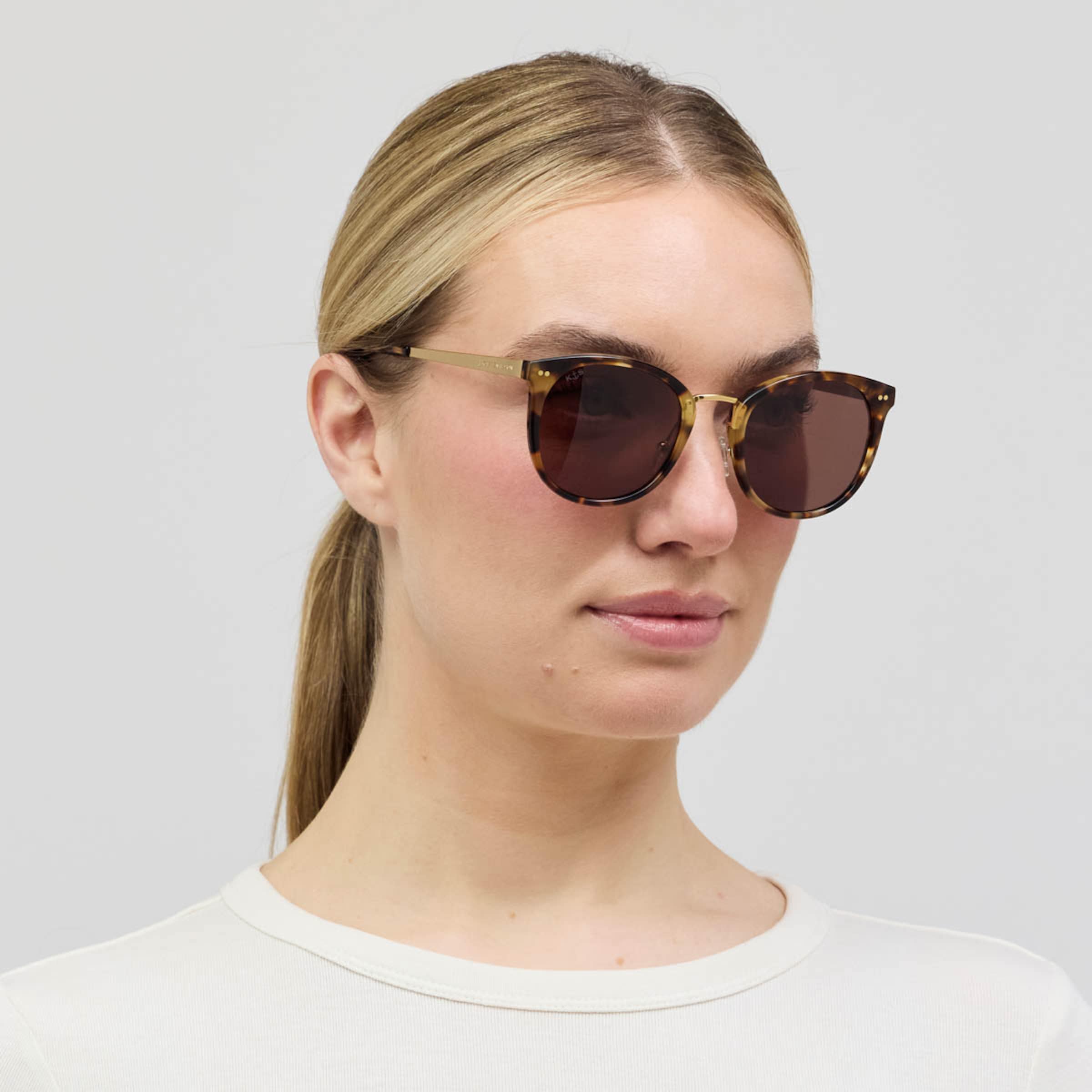 Prague Amber Tortoise Brown