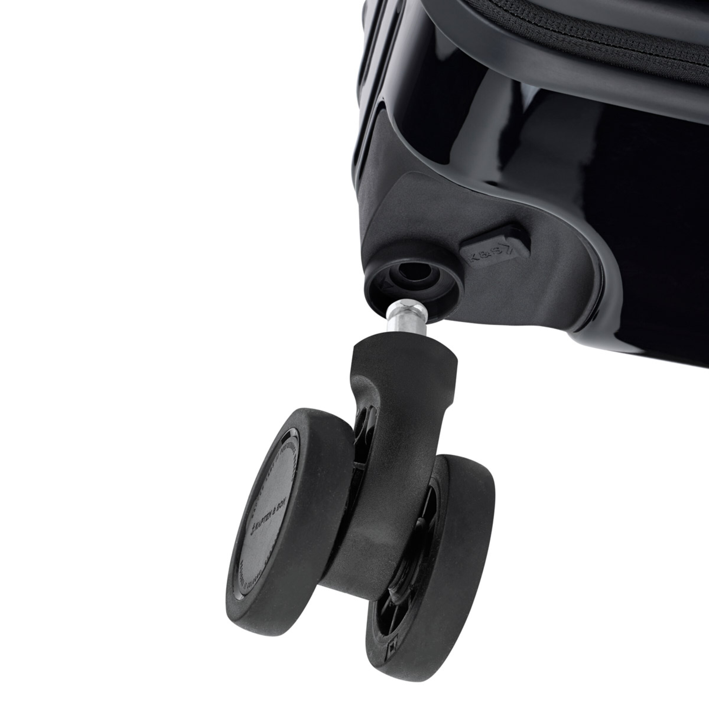 Heathrow Essential Check In All Black