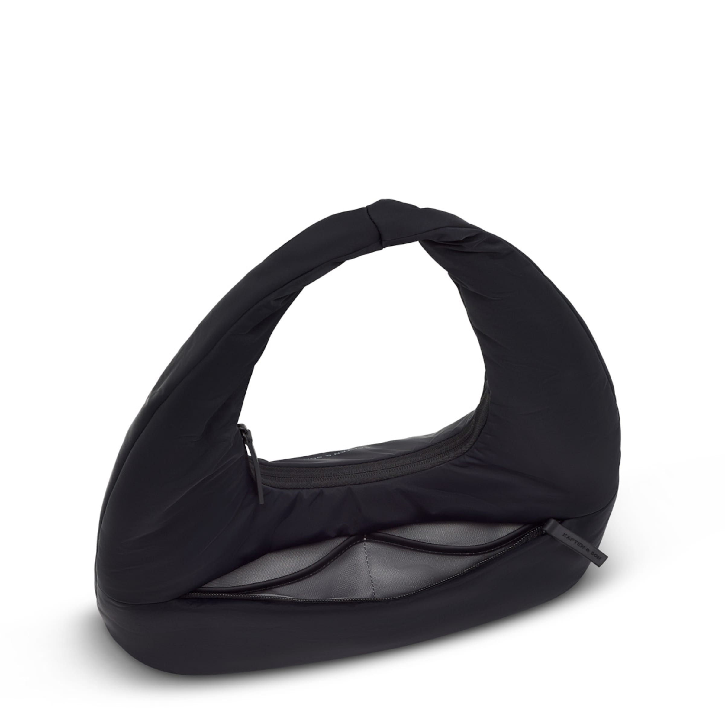 Skara Cloud Shoulder All Black
