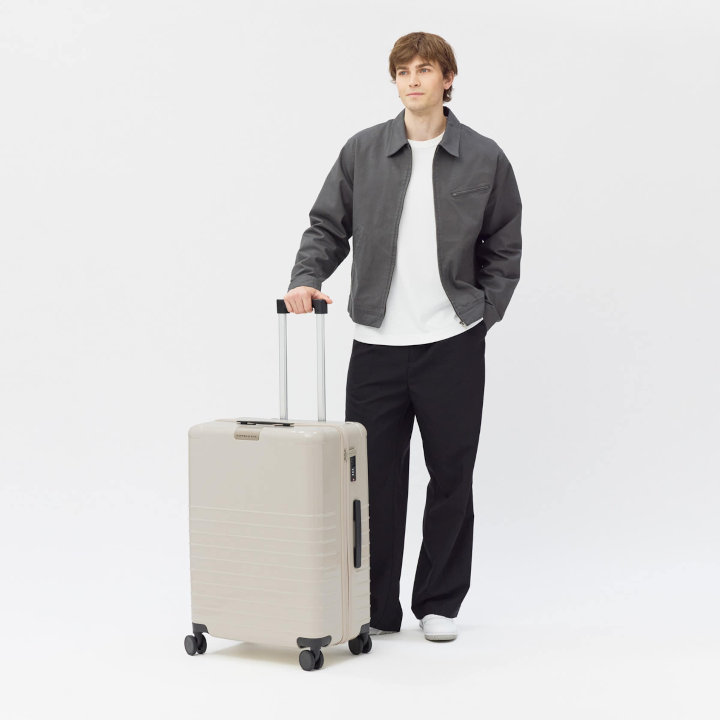 Heathrow Essential Check In Sandstone