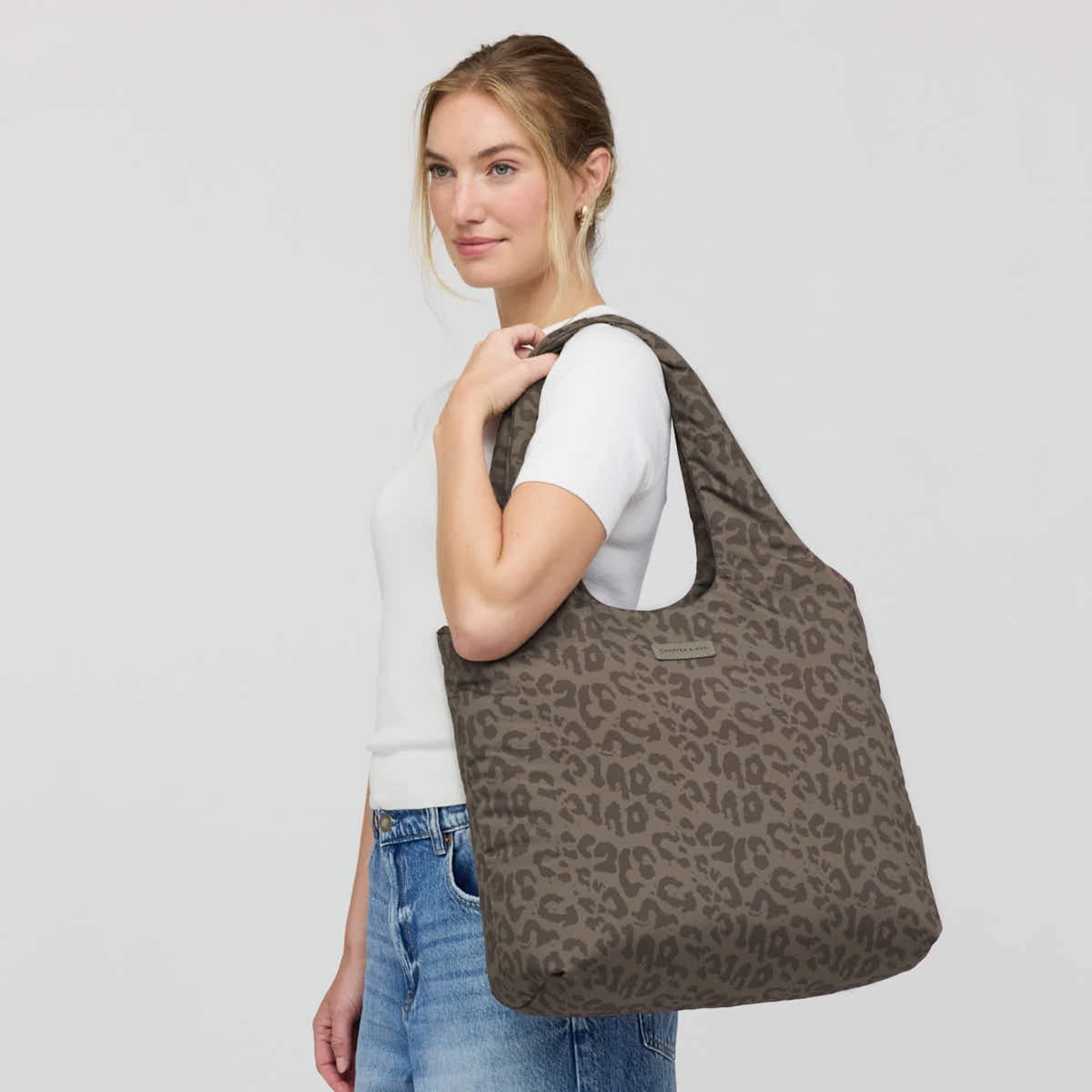 Skara Cloud Shopper Leo Dark Brown