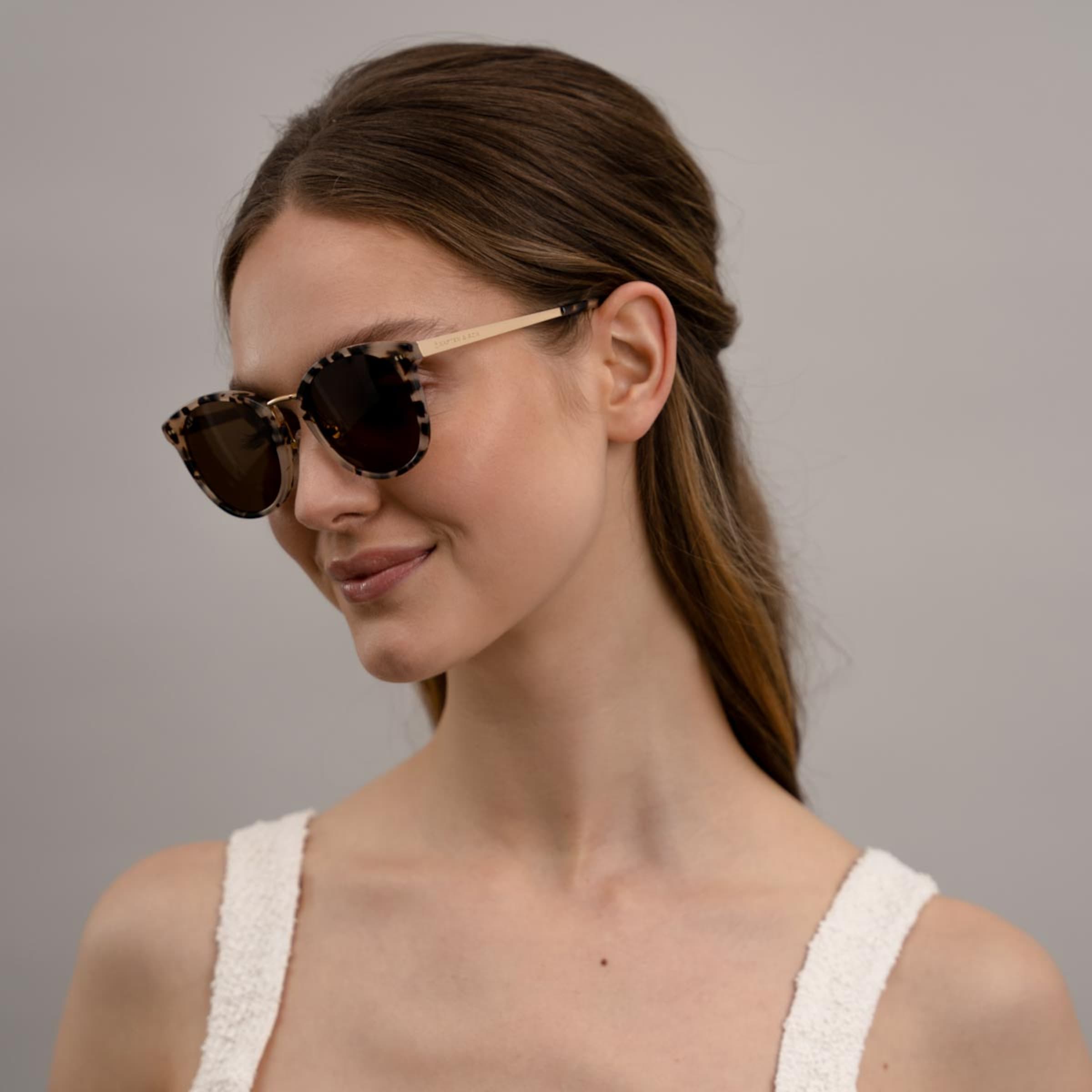 Prague Sand Tortoise Brown