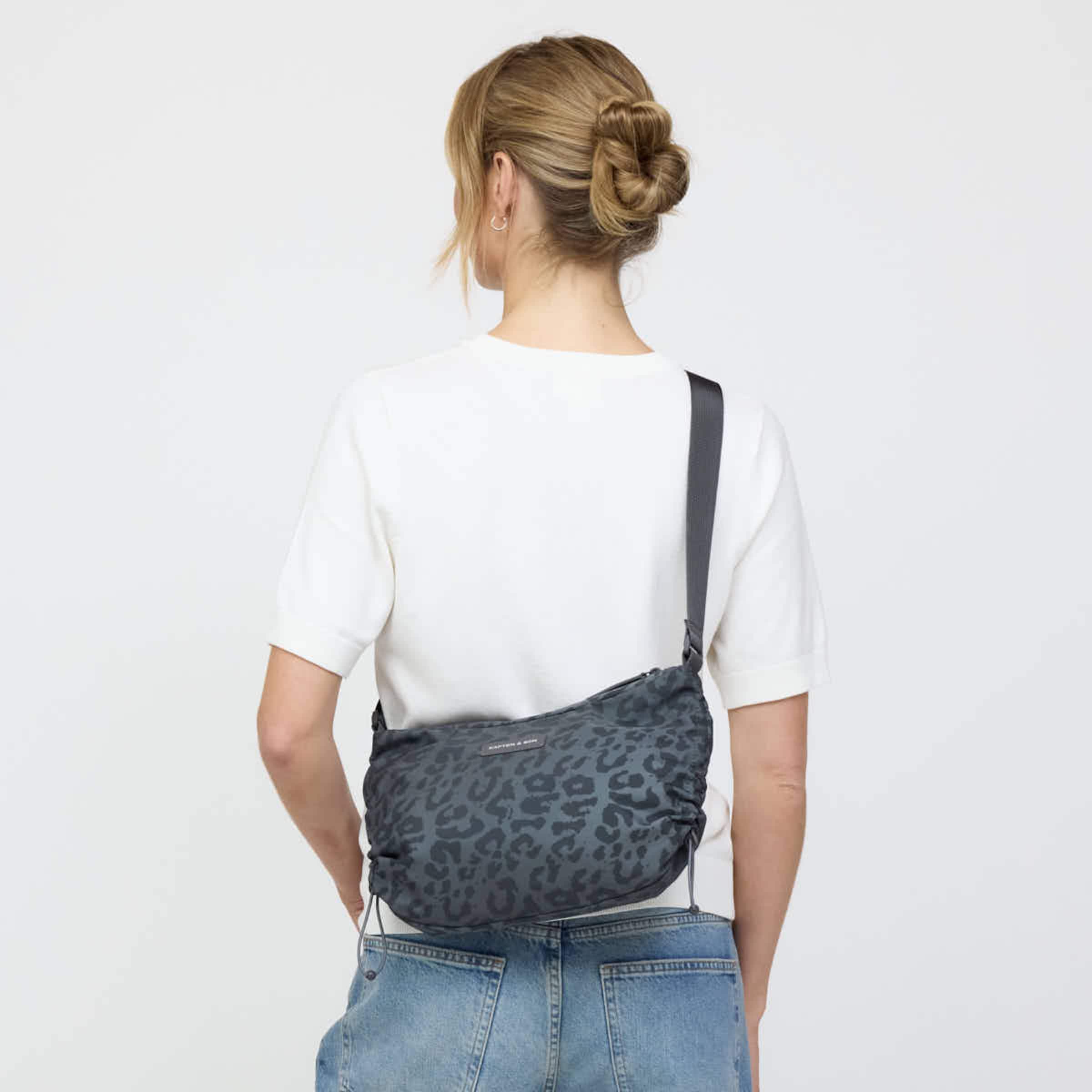 Skara Small Leo Dark Grey