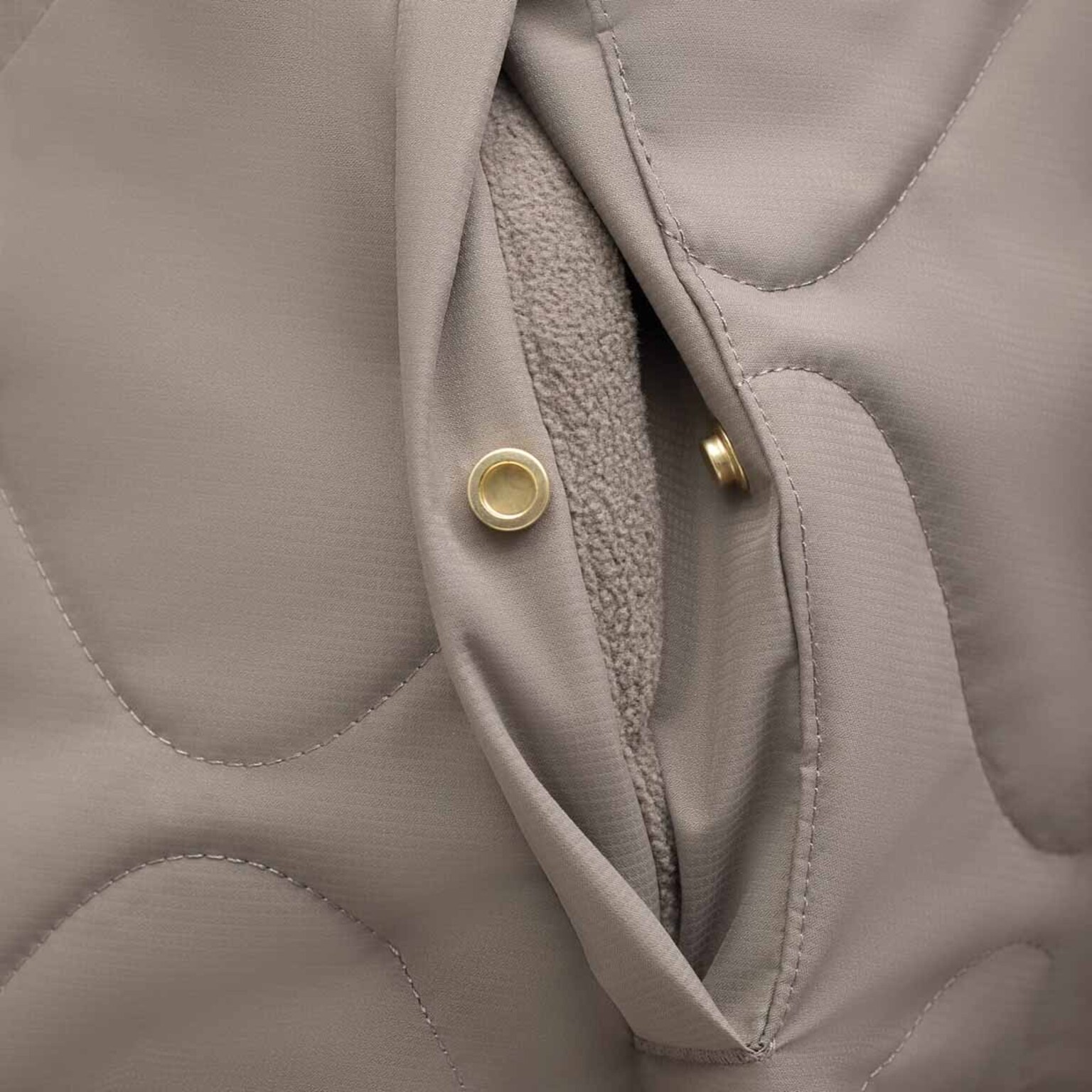 Reversible Bomber Puffer Jacket, Reversible Bomber Puffer Jacket Taupe/Fleece Taupe, Bild 9 von 13