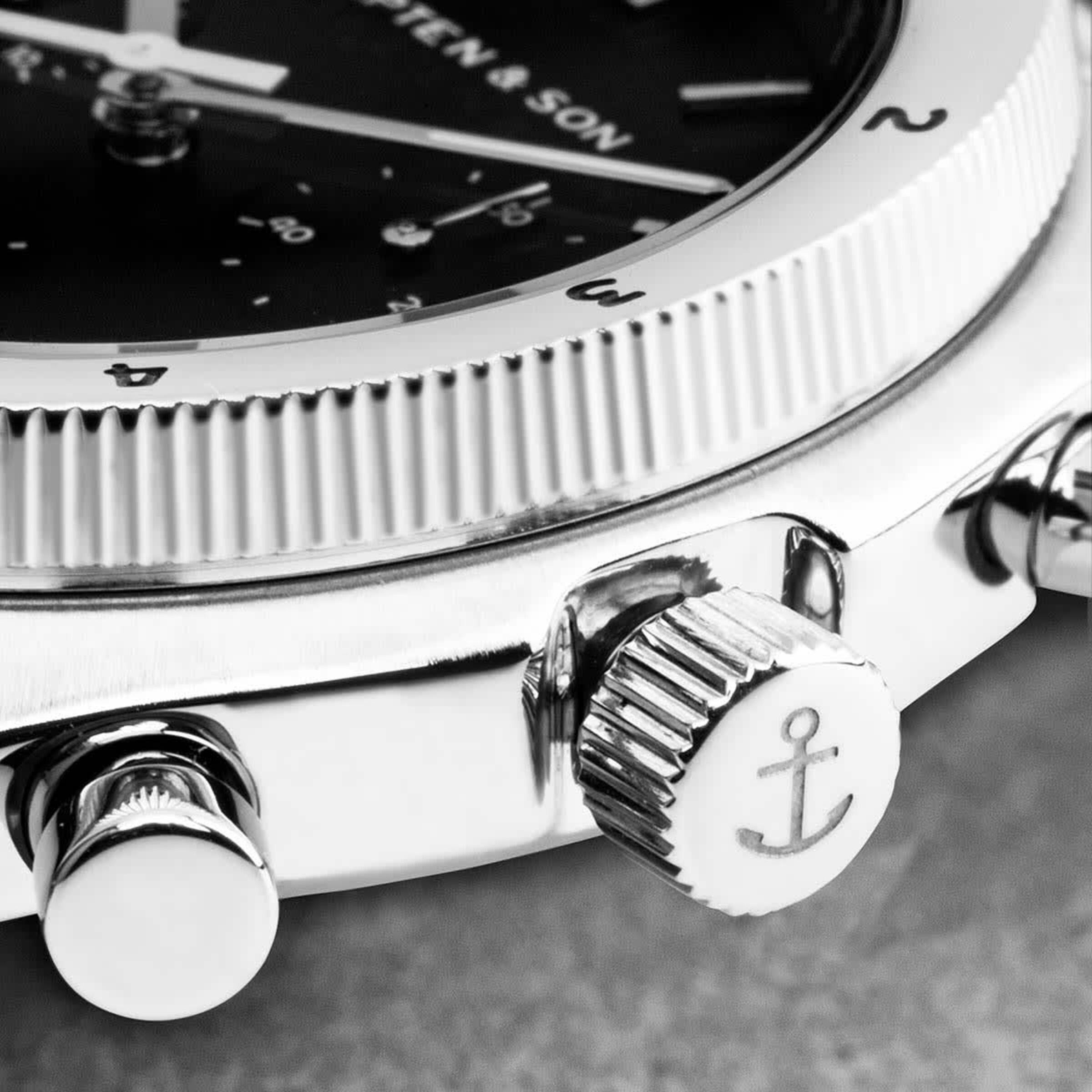 Rise Small Silver Black Steel