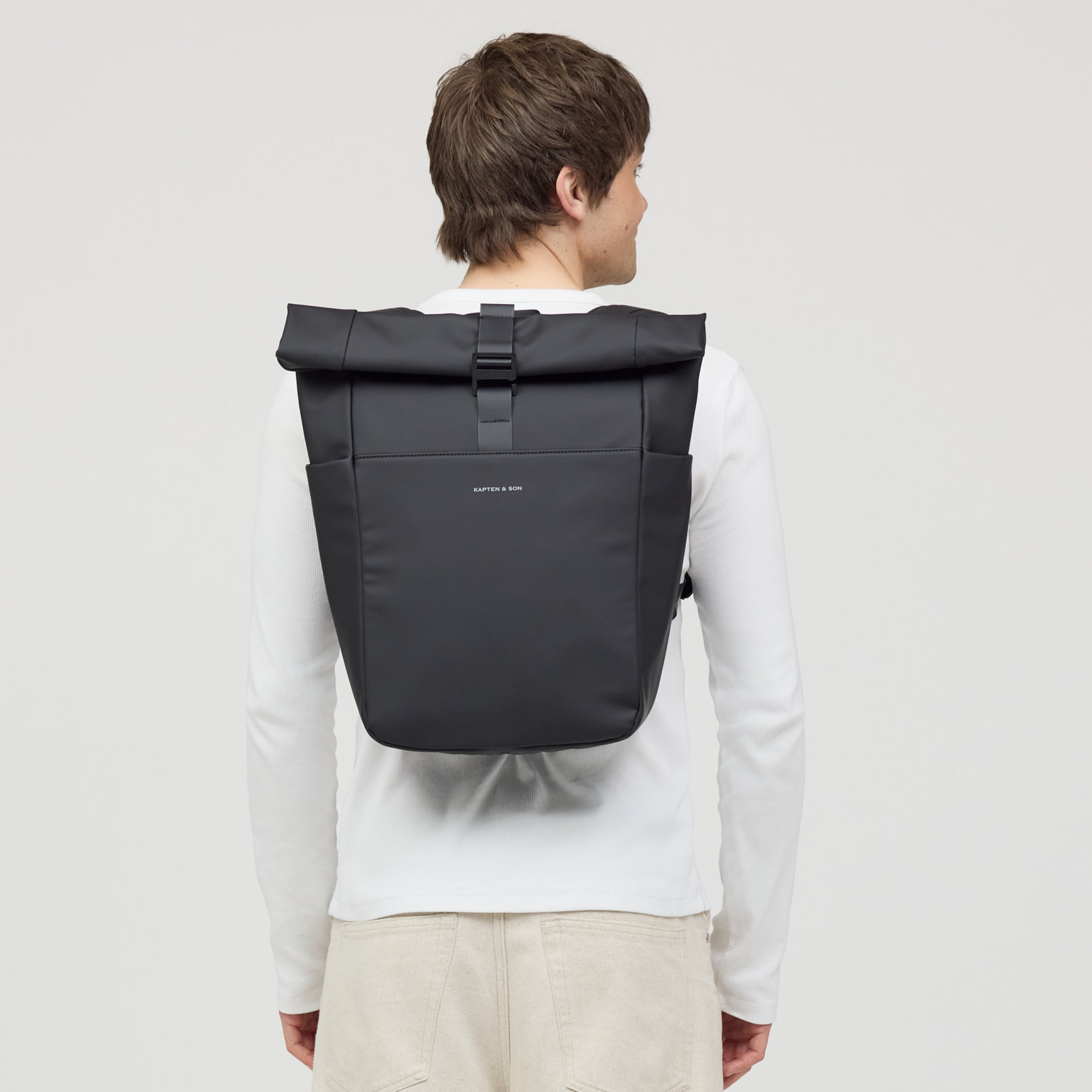 Lund Sleek Full PU All Black