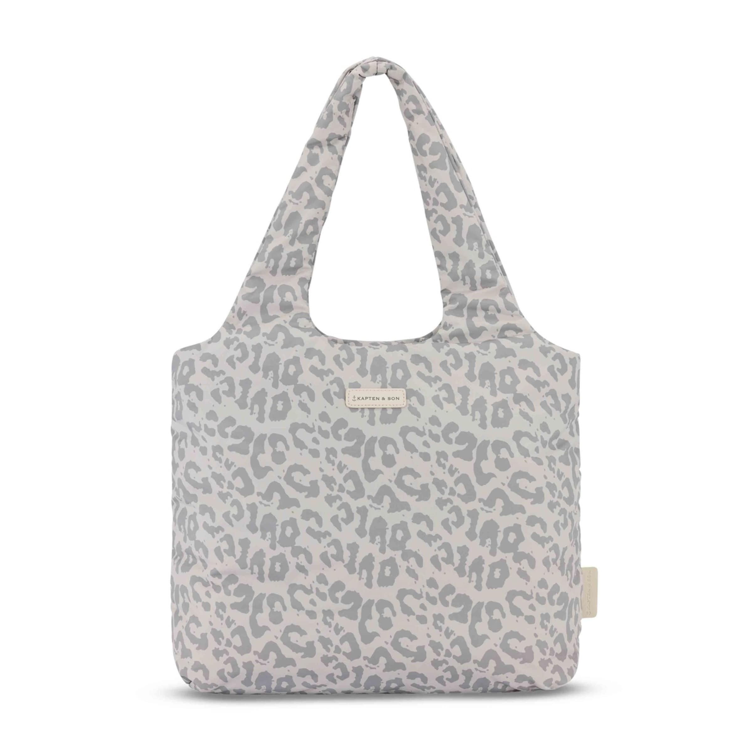 Skara Cloud Shopper Leo Sandstone