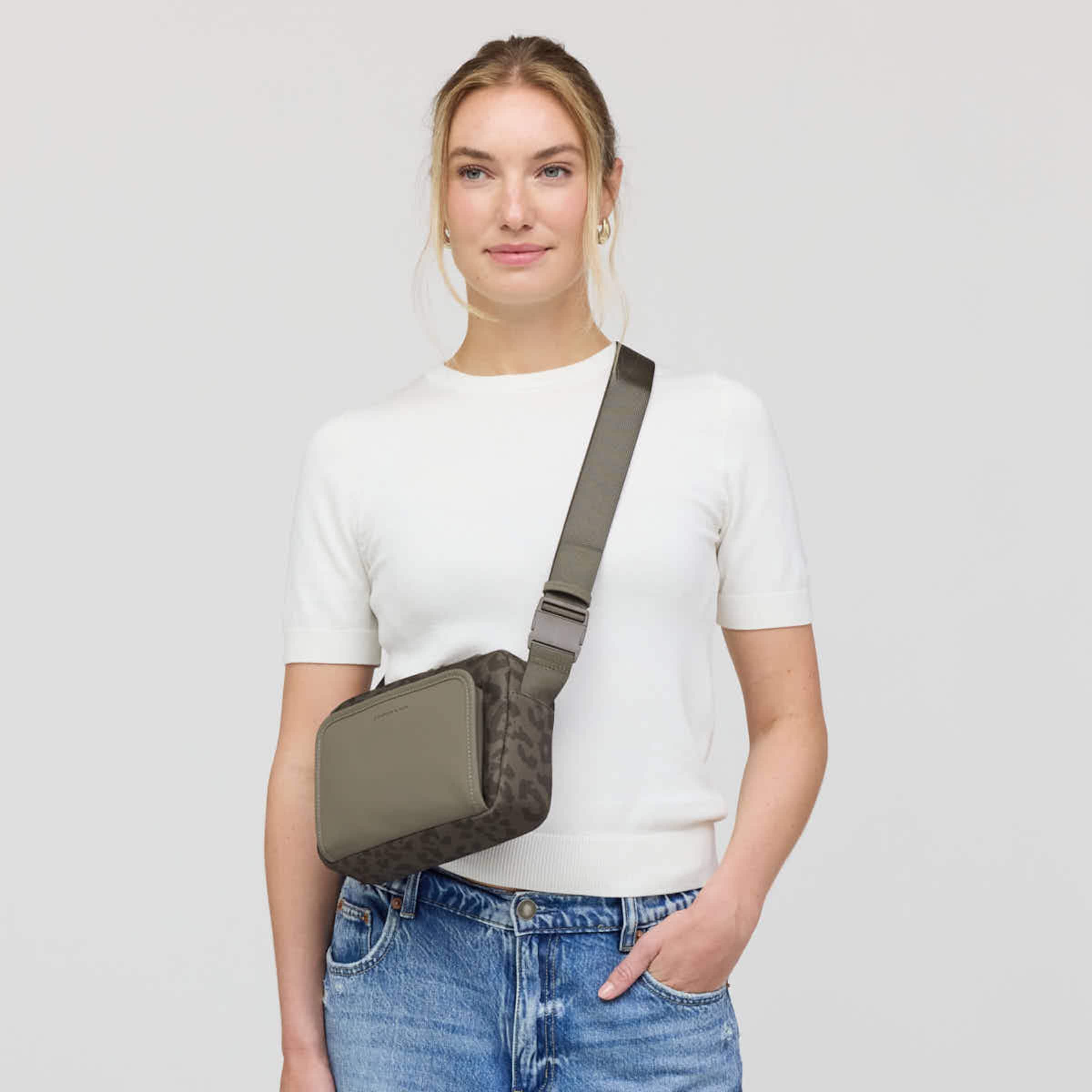 Lulea Leo Dark Brown