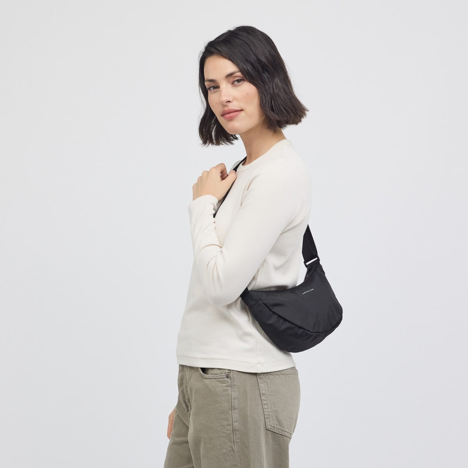 Essential Moon Bag, Essential Moon Bag All Black Schwarz, Bild 2 von 5