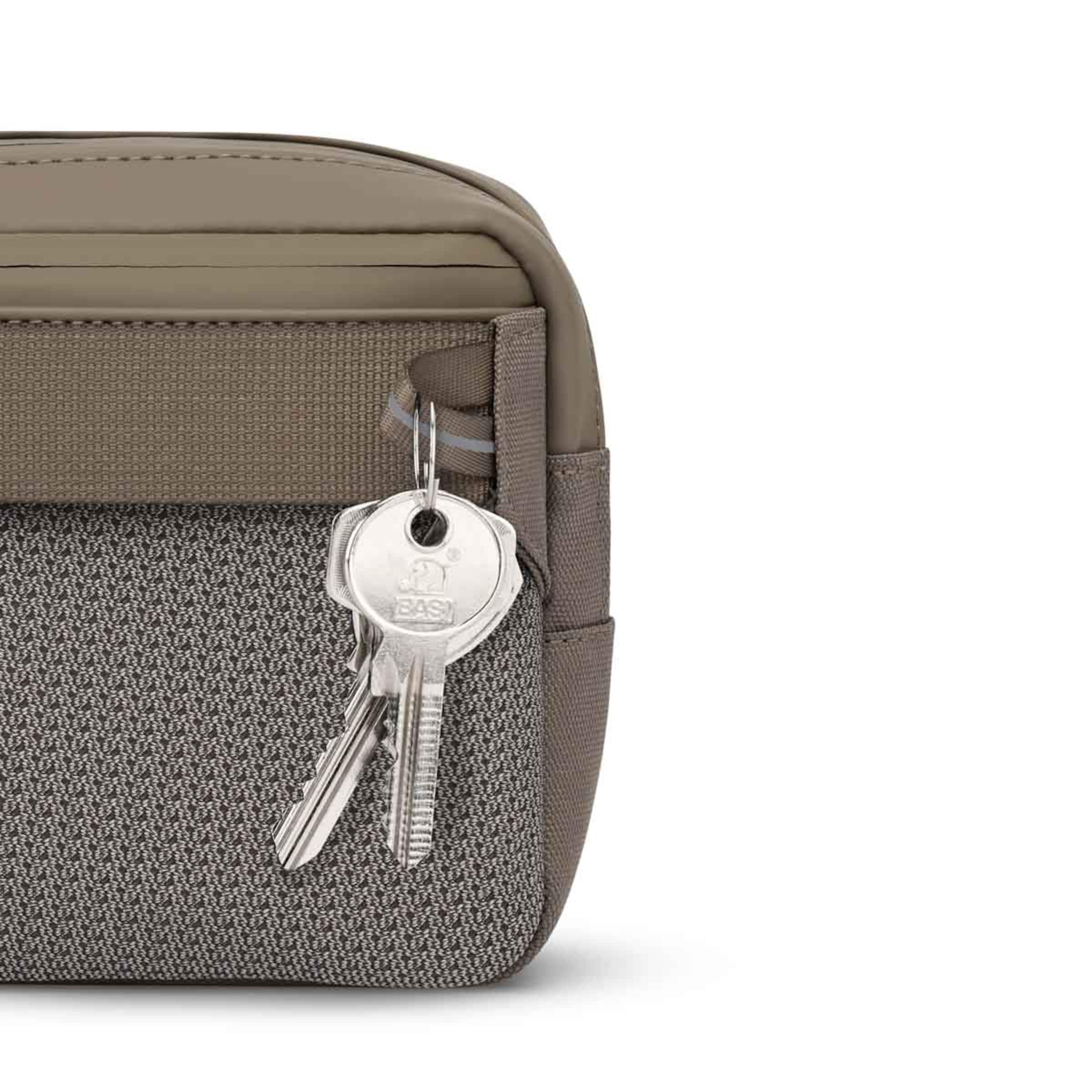 Bergen Pro Crossbody Walnut