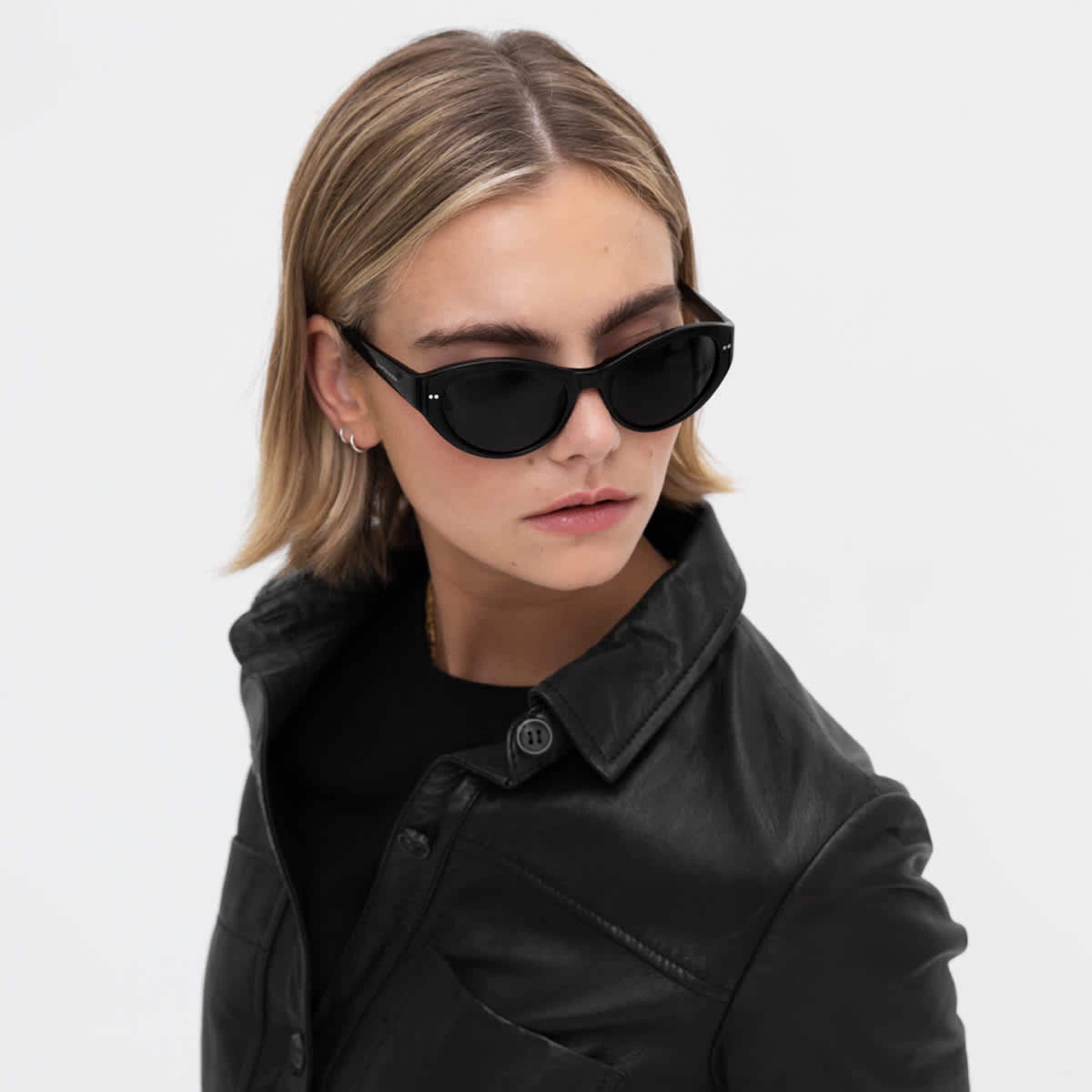 Marseille All Black - Suche | Kapten & Son