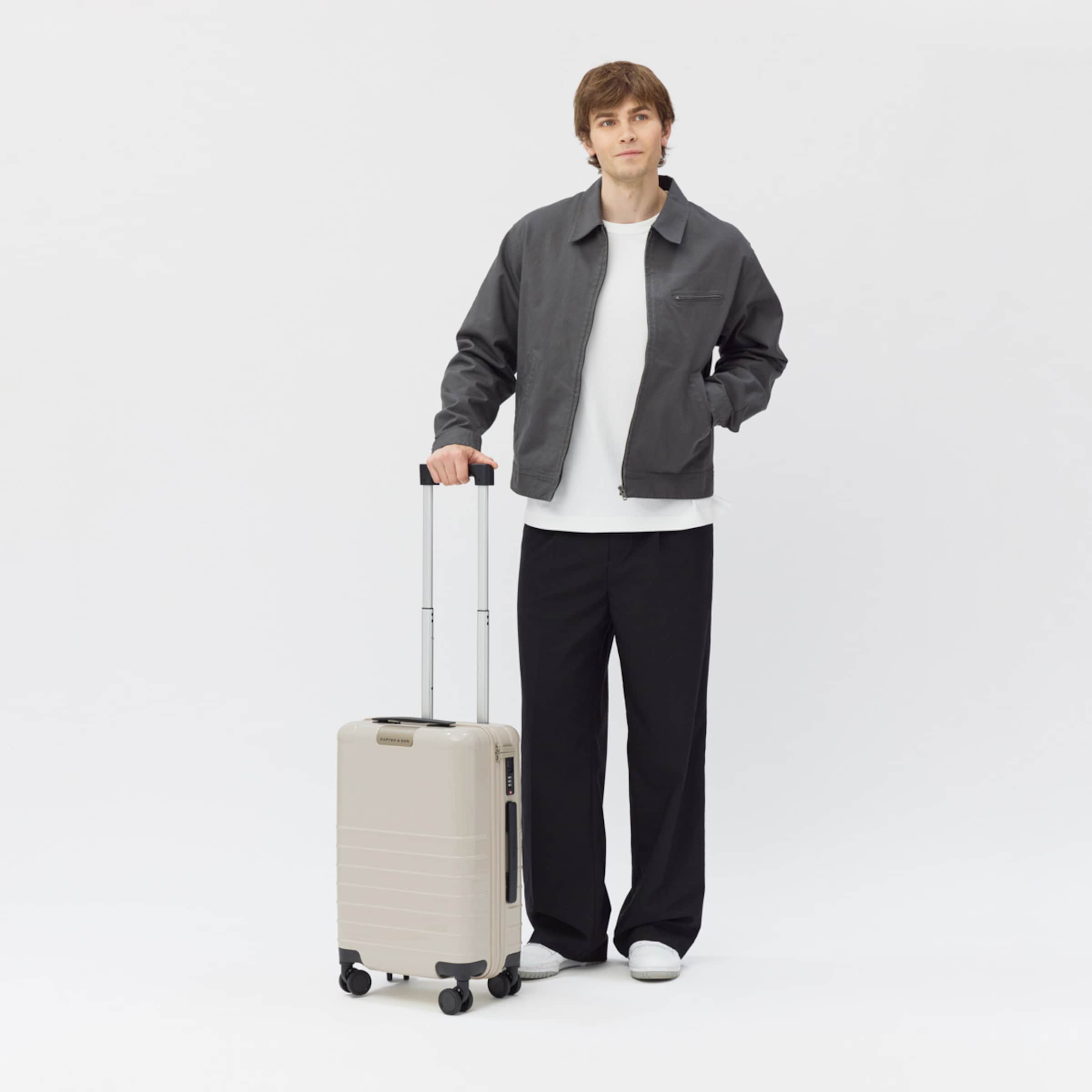 Heathrow Essential Cabin Sandstone